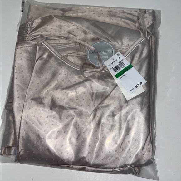 🔥Elegant White Satin Pajama Set 3 pc set Sz Large New - Picture 7 of 7